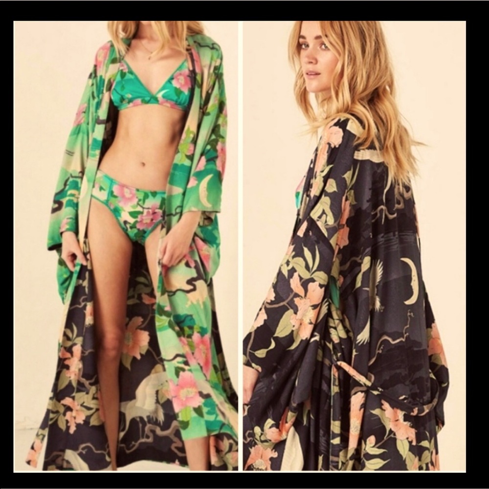 NIGHTINGALE Reversible Kimono